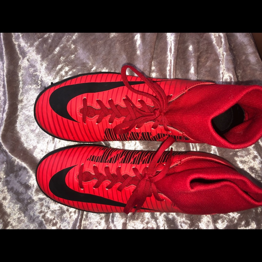 Nike Soccer Men Size 7 Indoor Shoes